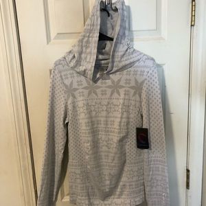 Fitted yoga pullover top with finger holes.